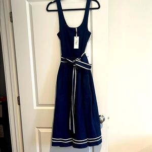 NWT Vineyard vines navy dress with belt